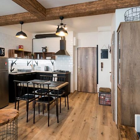 Stylish Centrally Located 1Br Apartment With Parking Bratislava Exterior foto